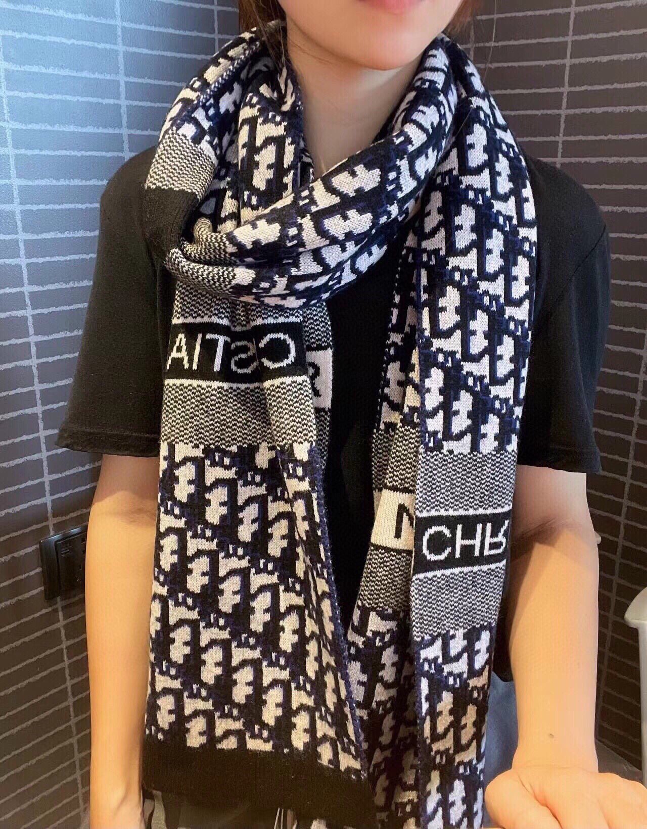 Dior Oblique Cashmere Scarf Navy and Beige product images