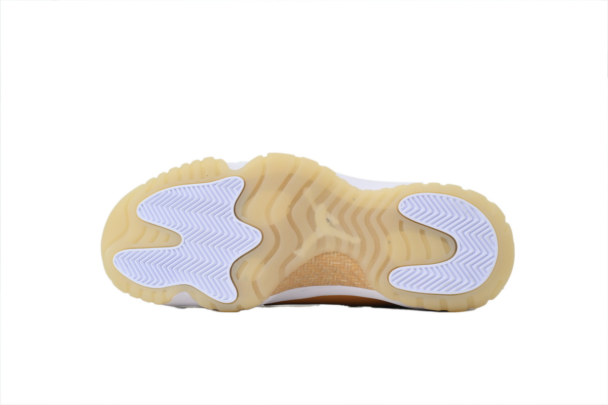 Air Jordan 11 Low Mother's Day AH7860-102