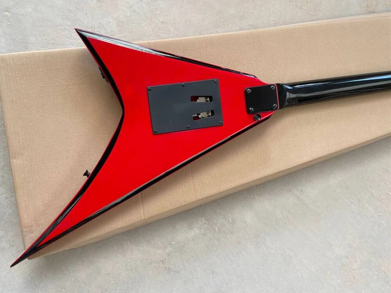 Flyoung Red Electric Guitar with Rosewood Fretboard, Tremoloolo Bridge
