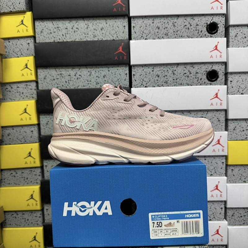 Hoka Clifton 9 Wide Sneakers