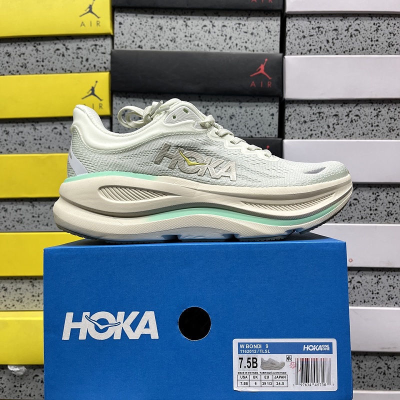 Hoka Clifton 9 Wide Sneakers