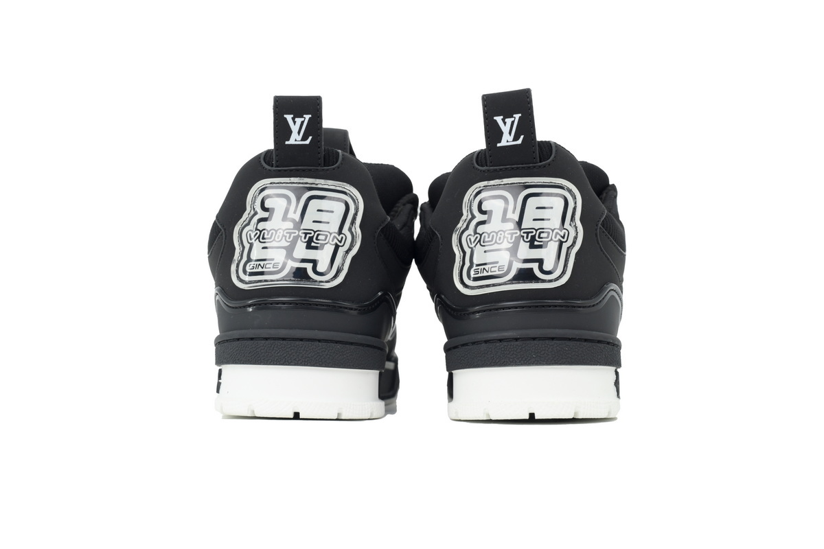 Louis Vuitton Skate Sneaker Black White 1AARR1
