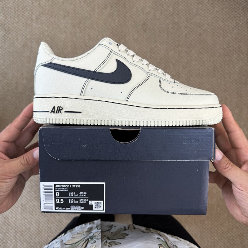 Nike Air Force 1