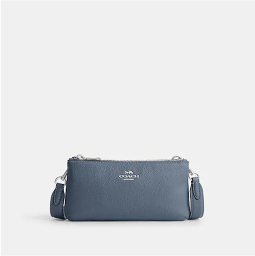 COAthtCH Classic handbags