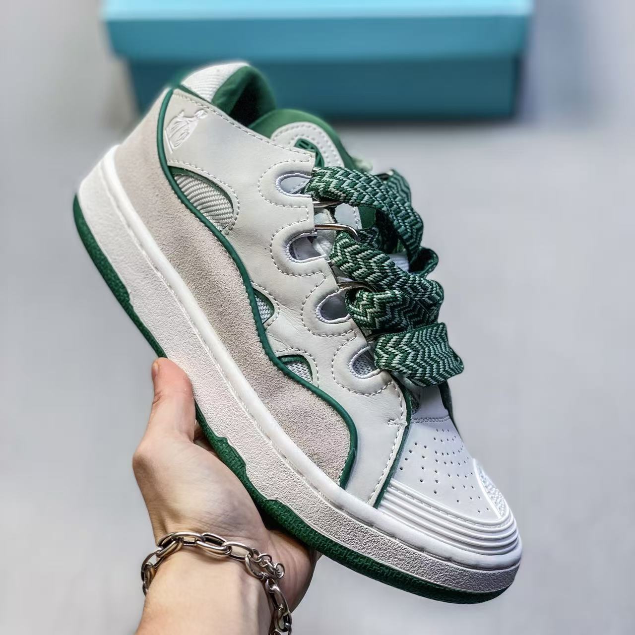 Lanvin Curb