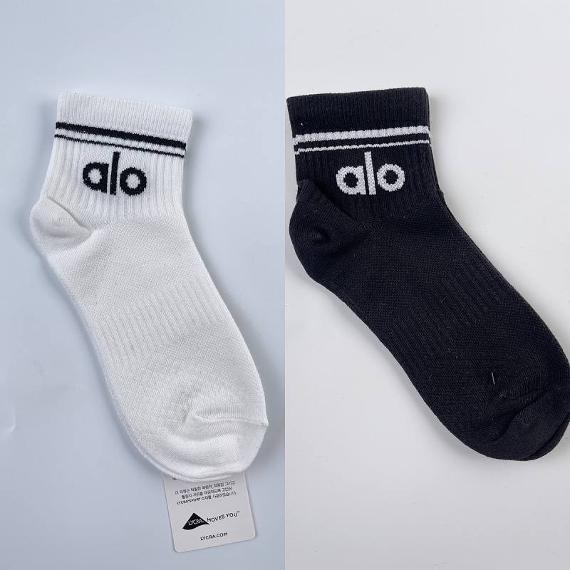 ALO Striped Mid-Crew Socks White Black