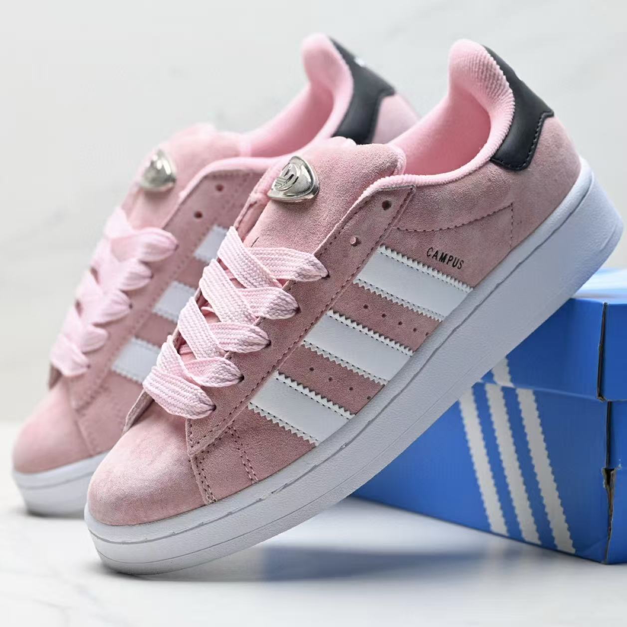 Adidas Campus