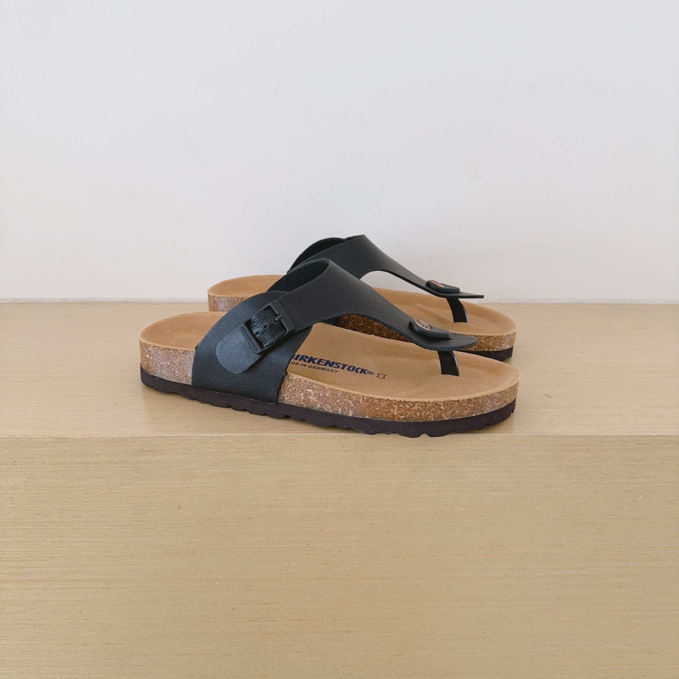 UGG Footwear Style 050