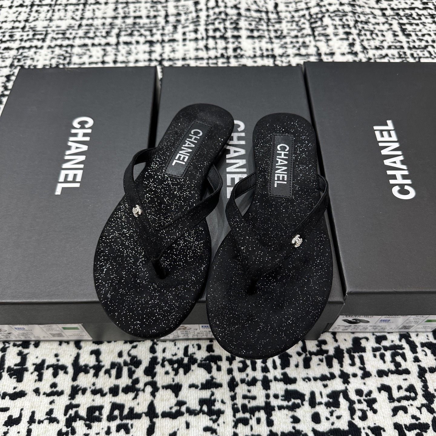 Chanel Sparkling Logo Flip-Flops - Black