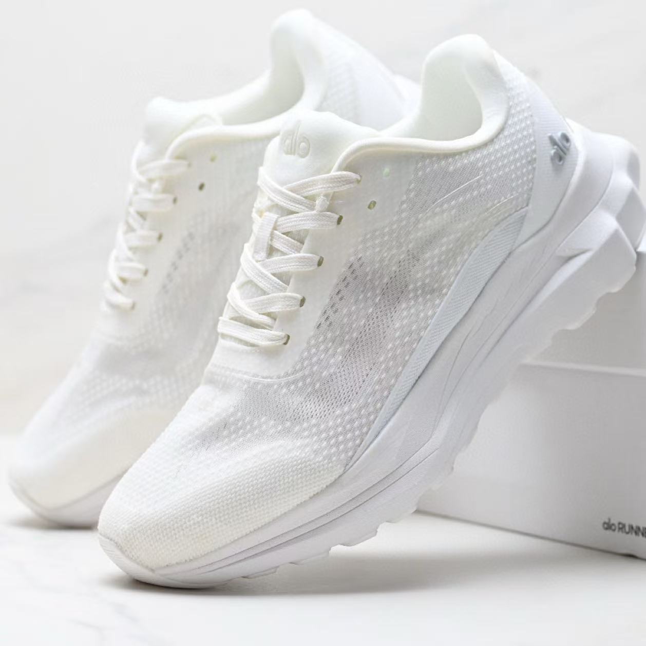 Alo Runner 8