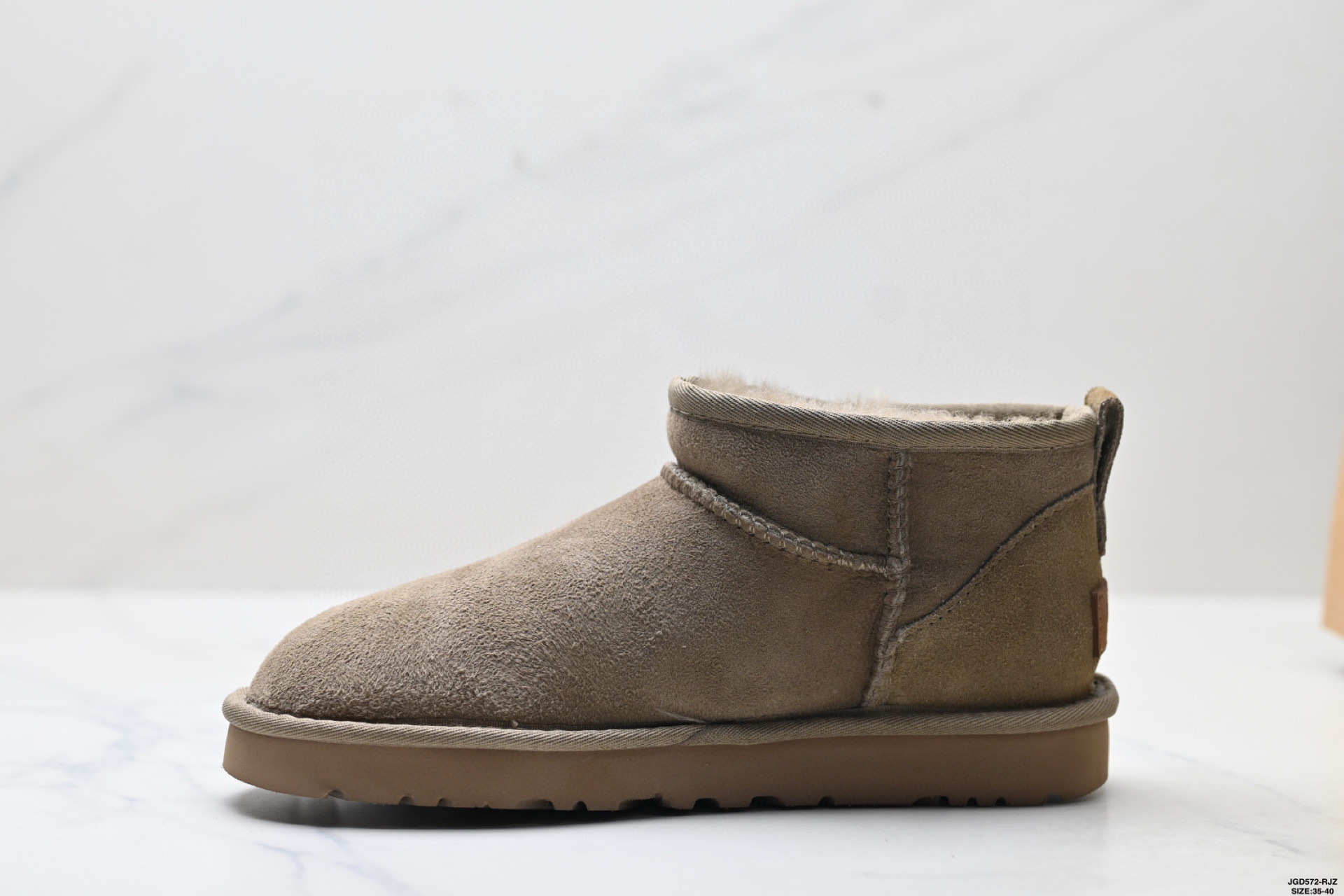 UGG Classic Ultra Mini Detail 26