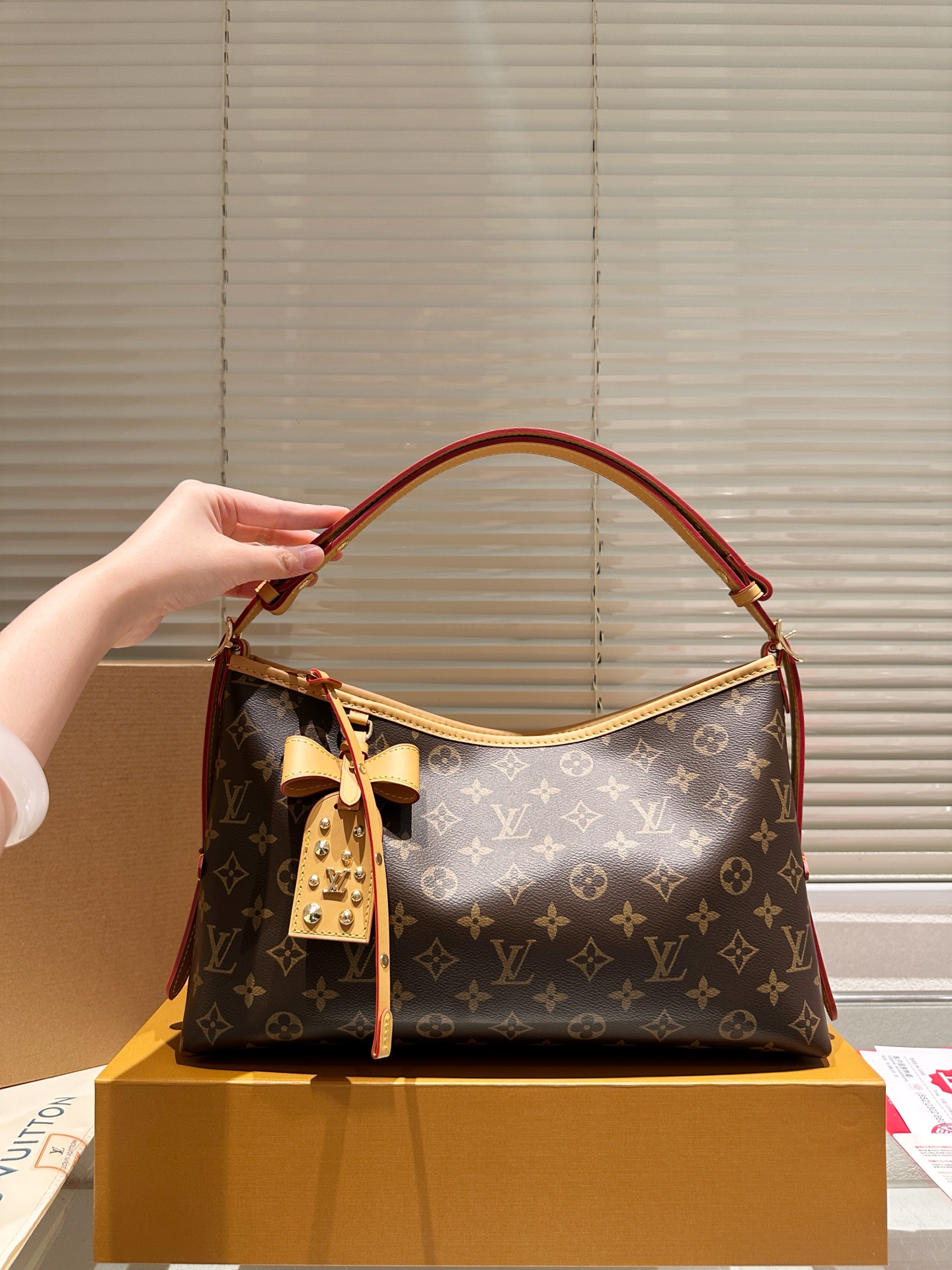 LV carryall Neverfull bag
