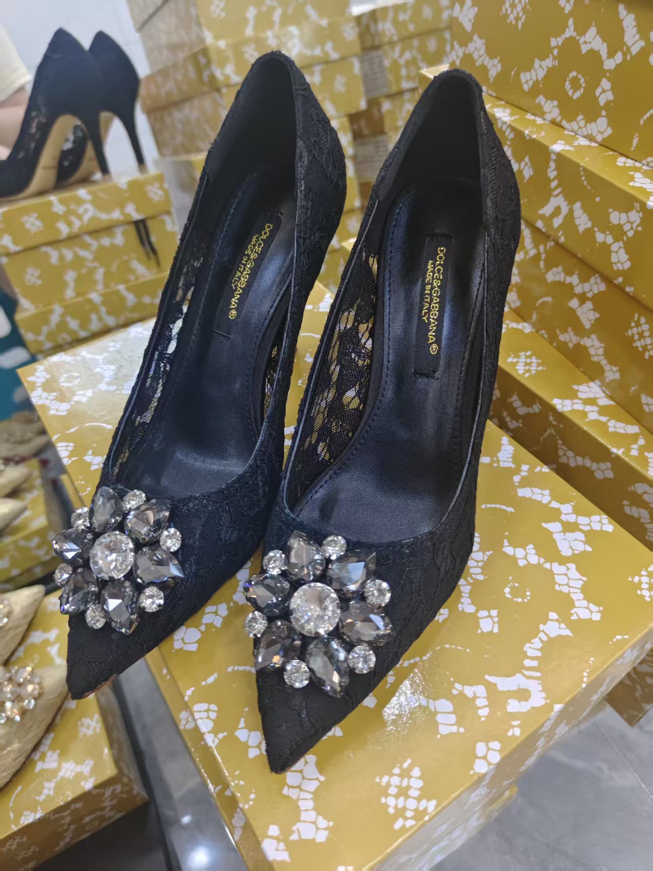 Dolce & Gabbana Lace Crystal Embellished Pumps 9cm - Special Price 2
