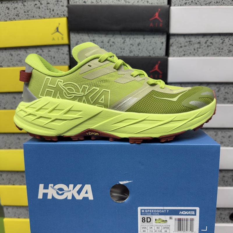 Hoka Speedgoat 7 Sneakers
