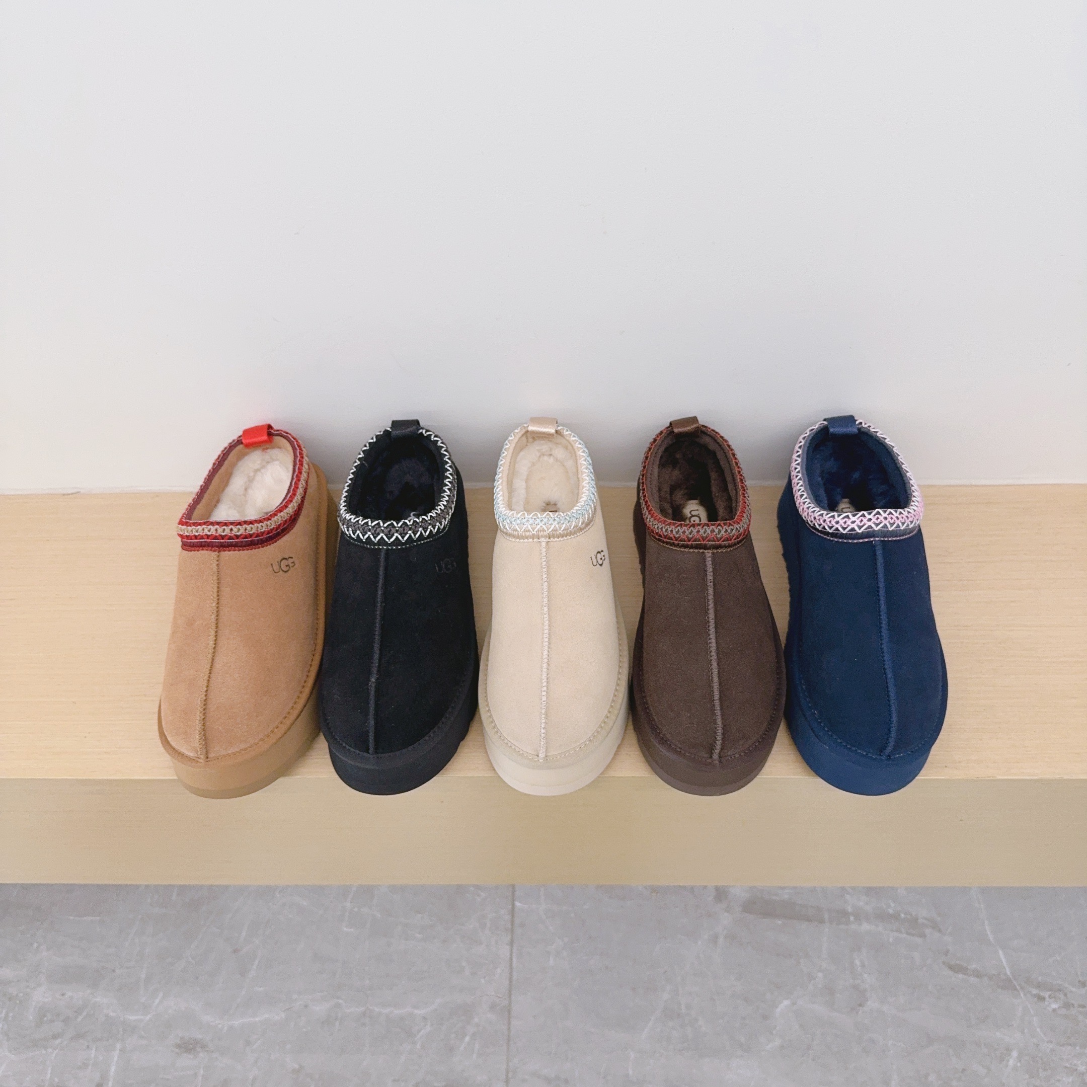 UGG Kids Ethnic-Style Platform Slippers