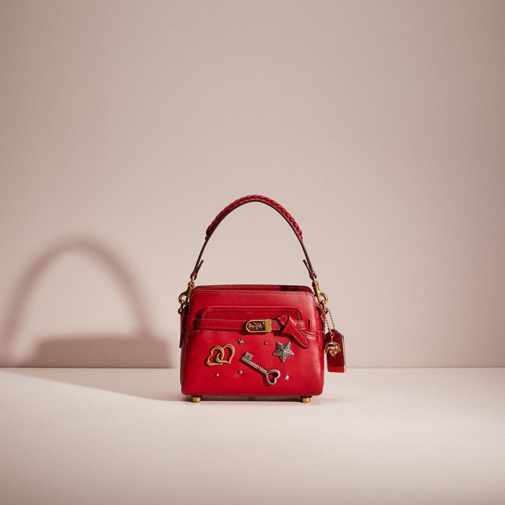 COAthtCH Classic handbags