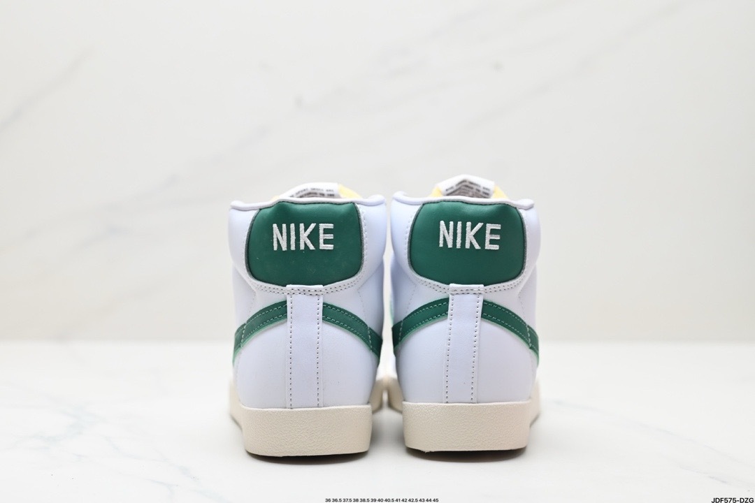 Blazer Mid Detail 25
