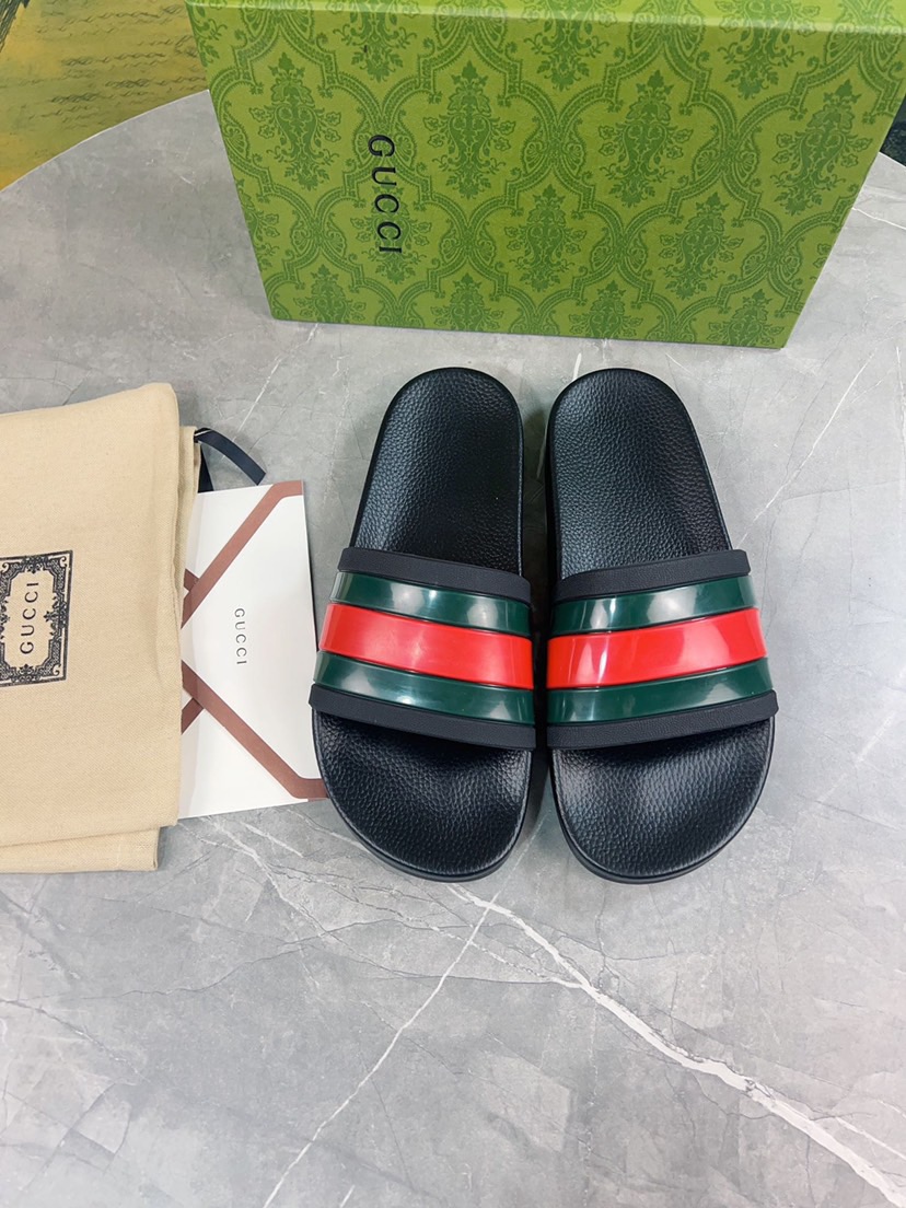 Gucci Supreme Printed Rubber Slide Slippers