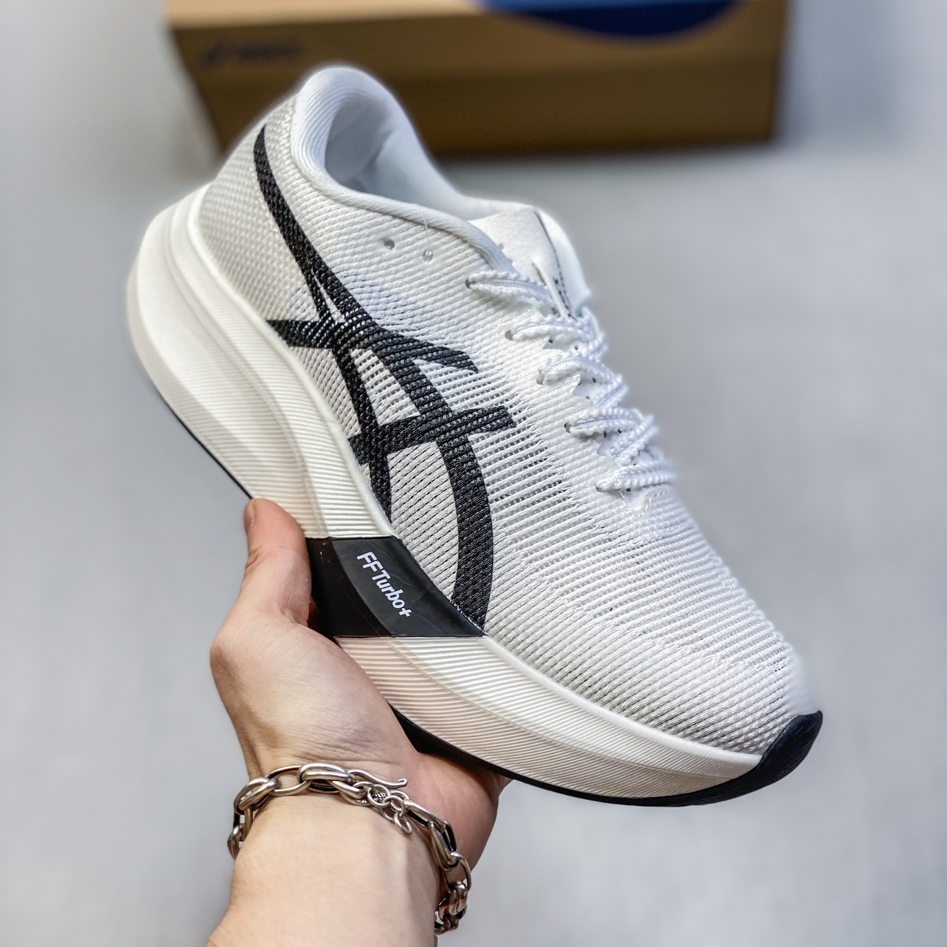 ASICS Metaspeed Edge