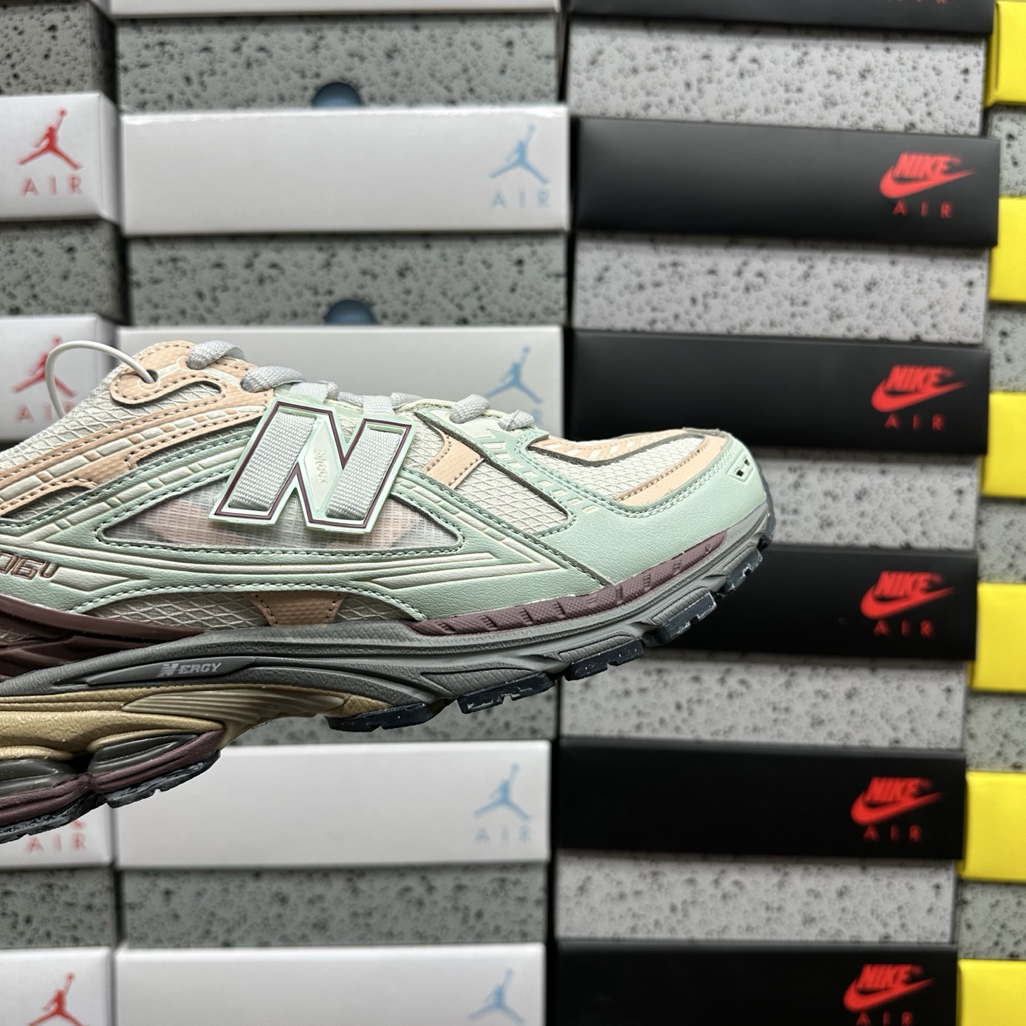 New Balance 1906 Sneakers detail 3