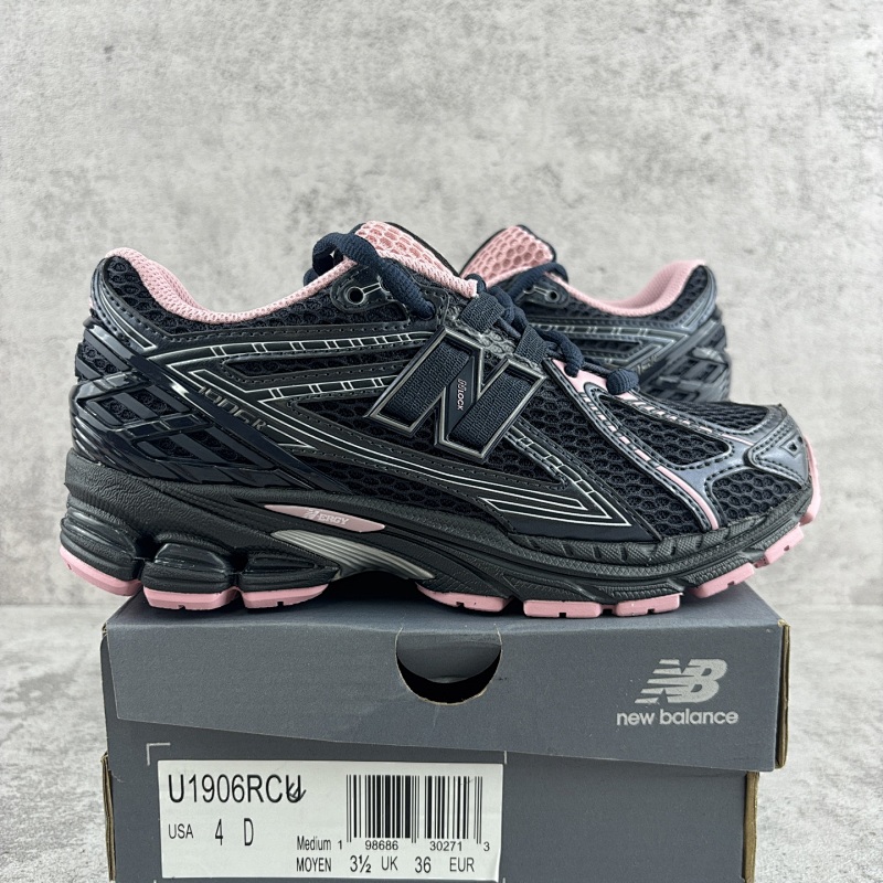New Balance 1906 Sneakers