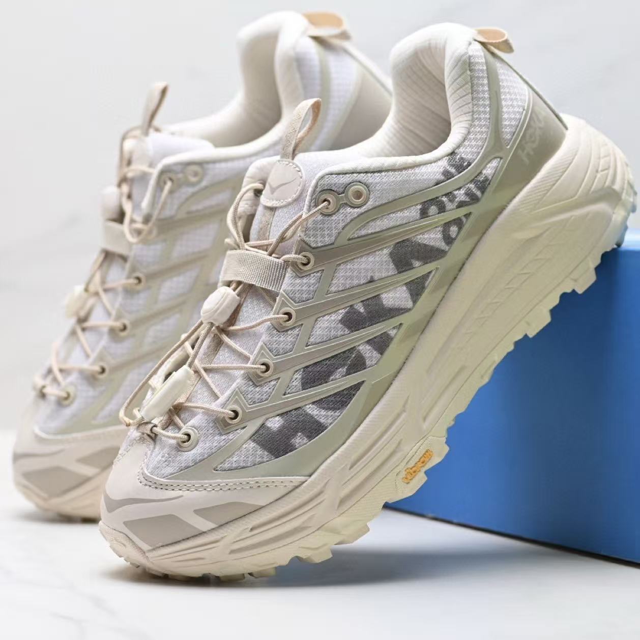 HOKA Mafate Three 2