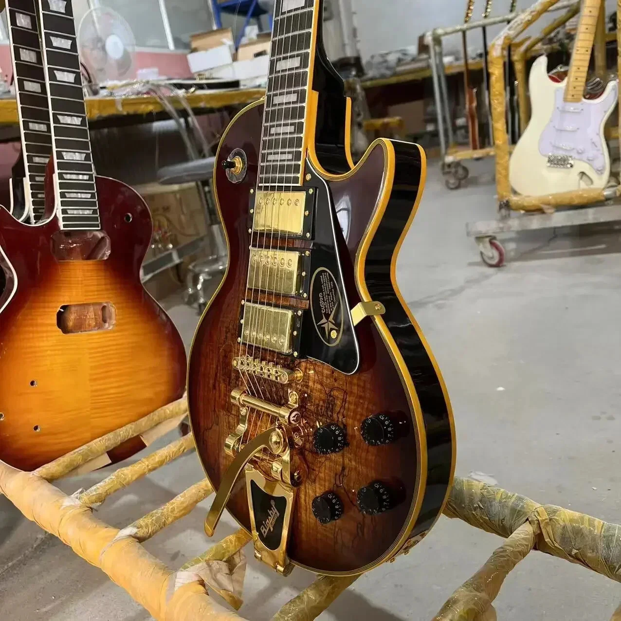 Electric Guitar,Mahogany Body Vintage Sunburst ColorDecayed Maple