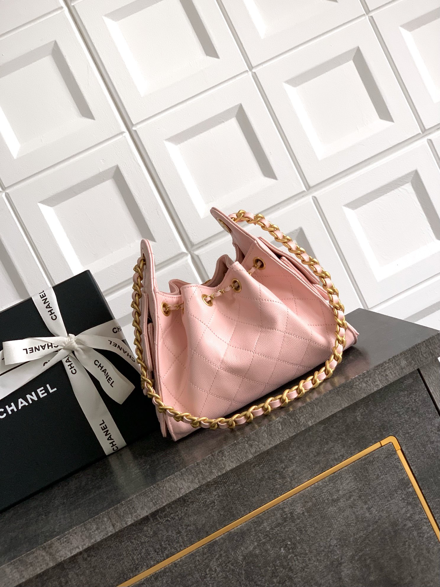 CHANEL 25 Small Handbag Light Pink Grained Calfskin | 26C Cruise