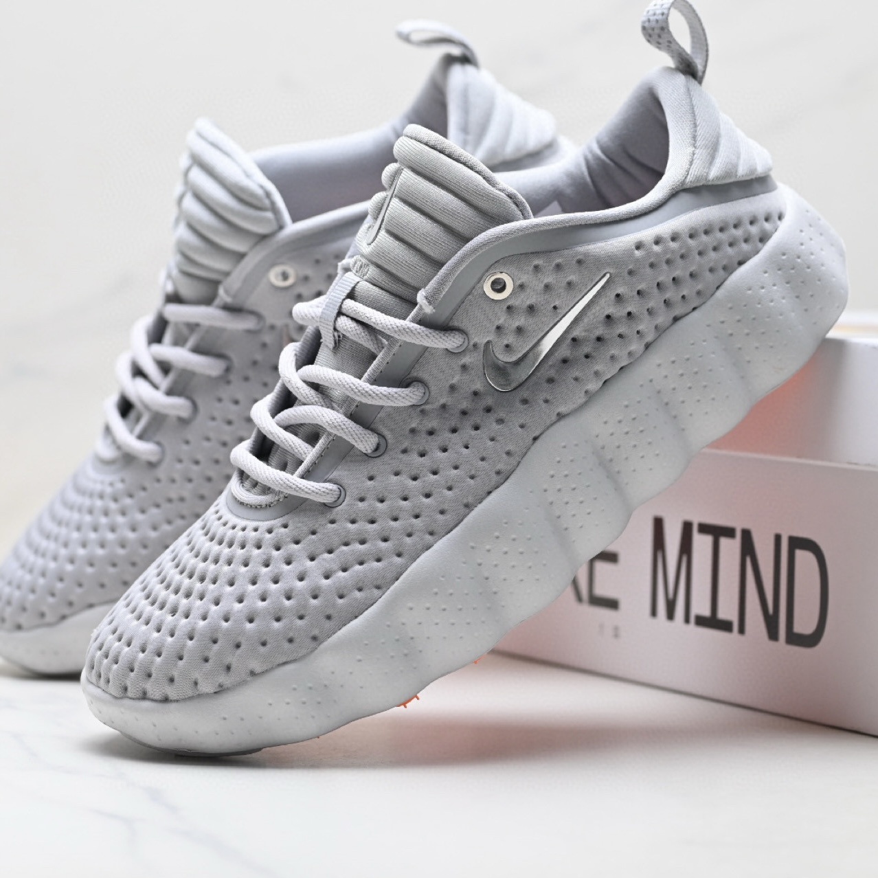 Nike-Mind 002