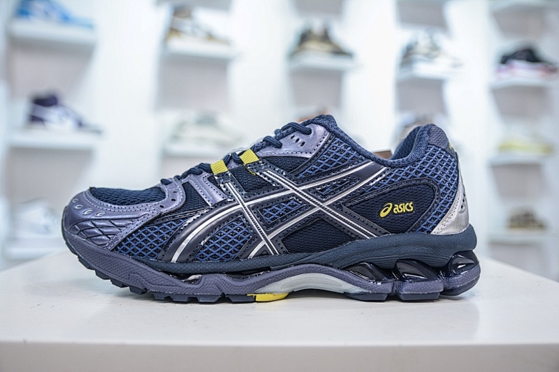 ASICS Running Shoes product
