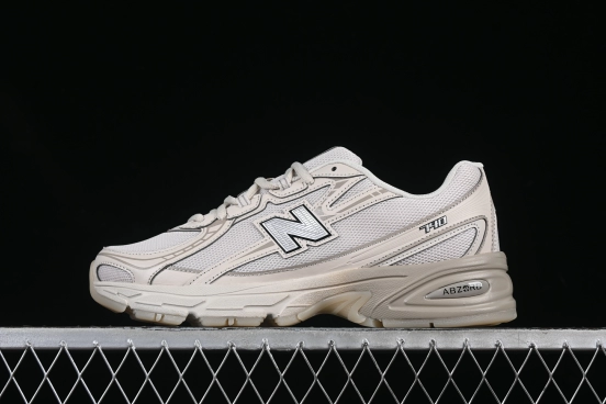 New Balance 740