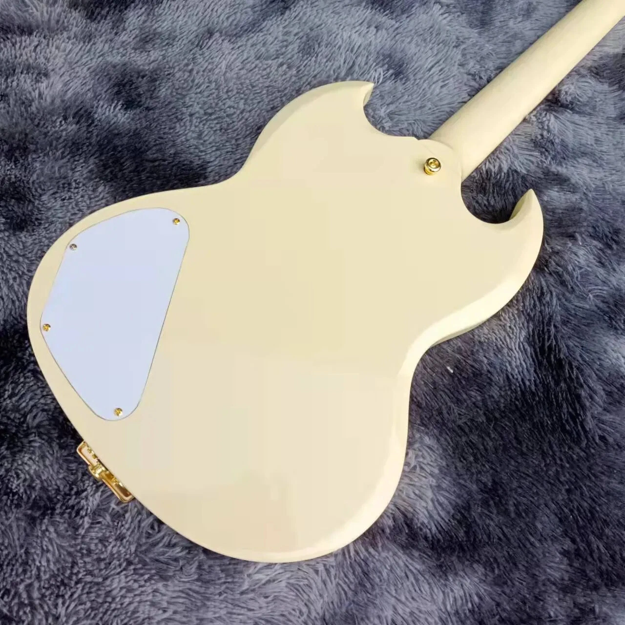 3 Pickups SG Electric Guitar with Vibrola Tremolo System Rosewood Fretboard