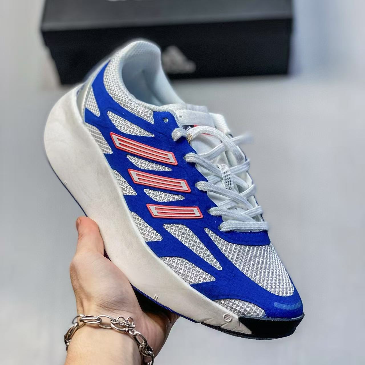 Adizero Aruku 3