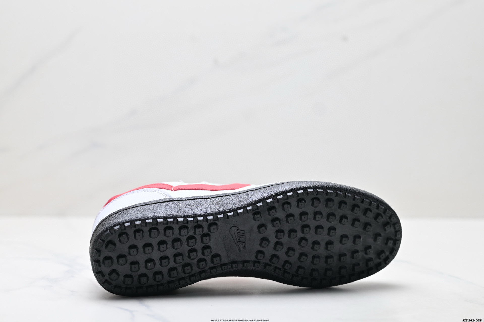 Nike Field General 82