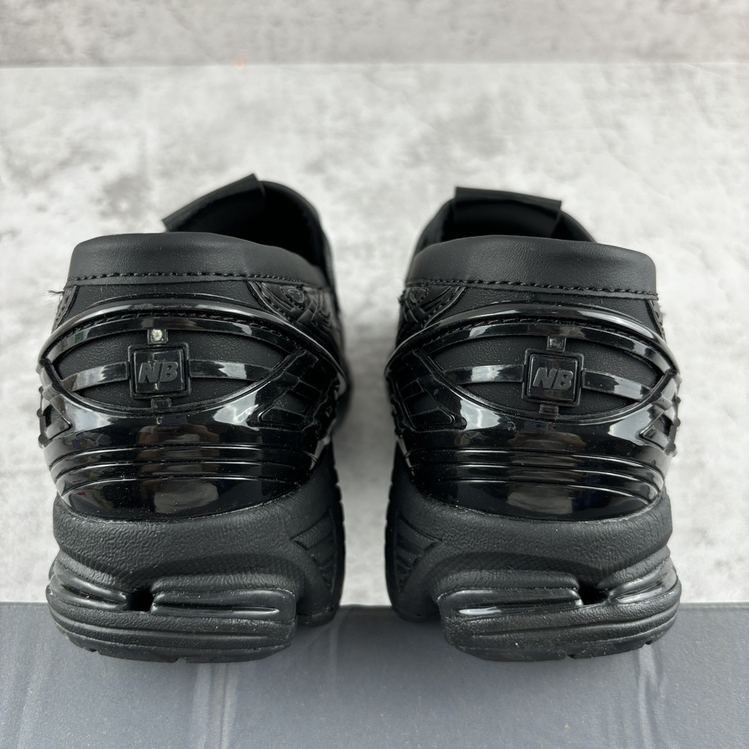 New Balance 1906 Loafer Sneakers detail 1