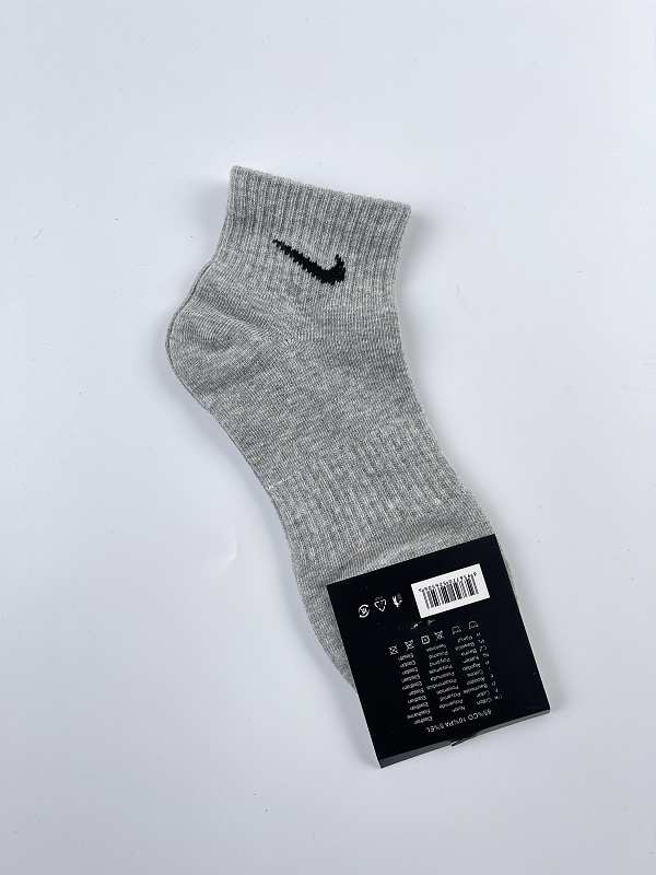Nike Mid-Crew Socks Grey