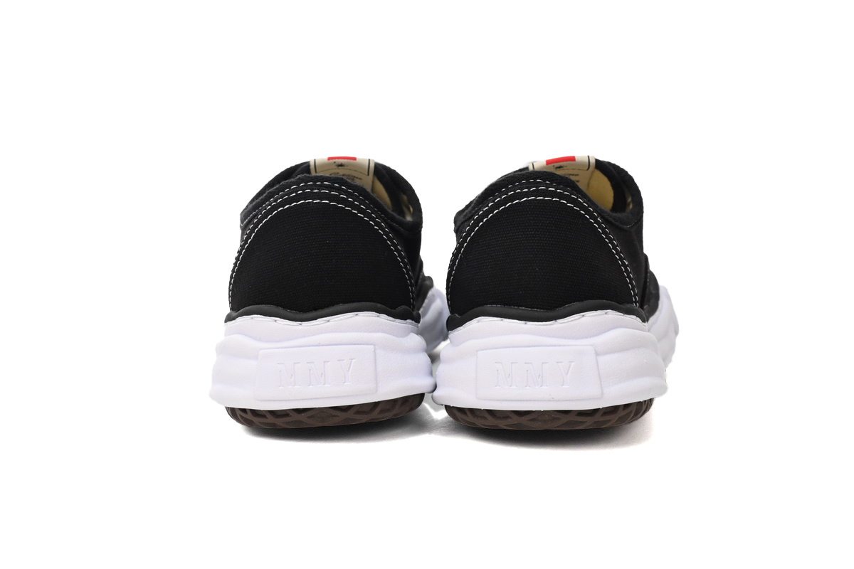 MIHARA YASUHIRO Black And White NO.715