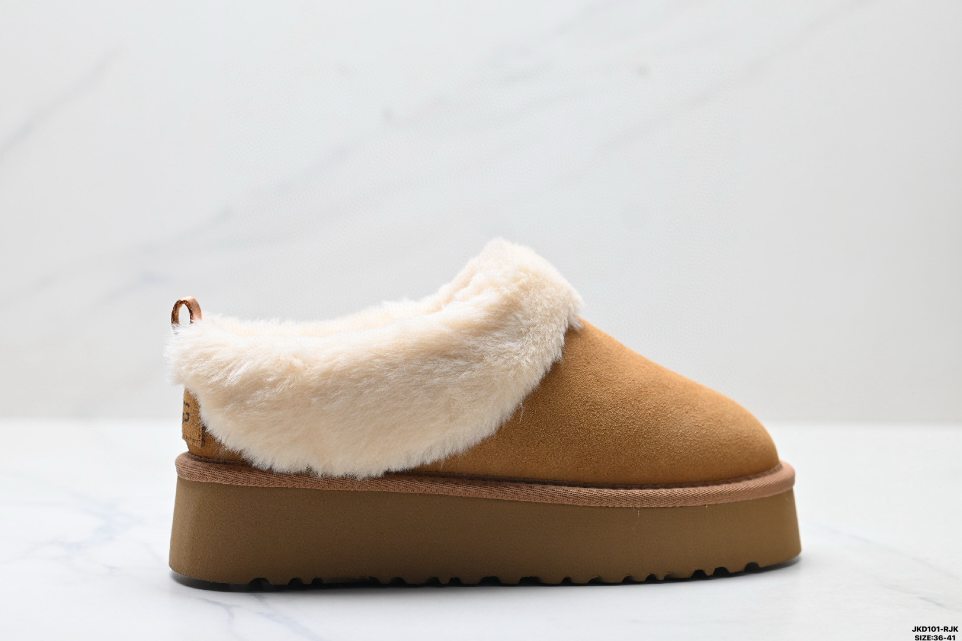 UGG Classic Clear Mini Detail 24