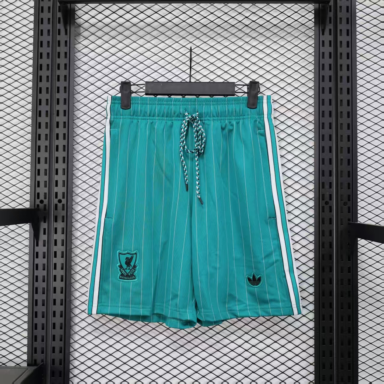 Shorts LVP 25/26 Casual