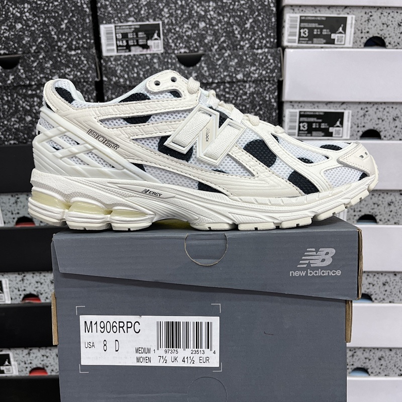 New Balance 1906 Sneakers
