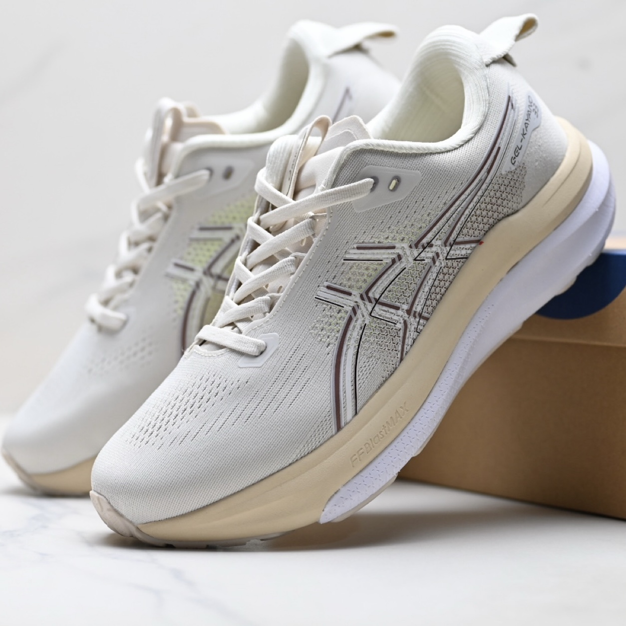 ASICS Gel-Kayano 33