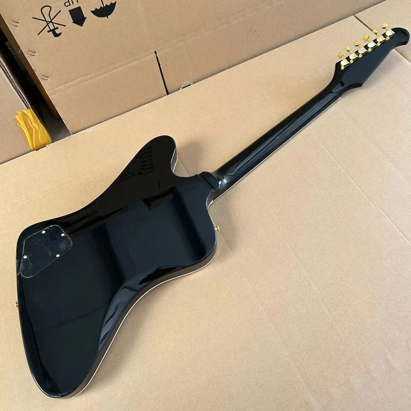 Electric Guitar Rosewood Fingerboard Golden Hardware Tremolo System 6 Strings