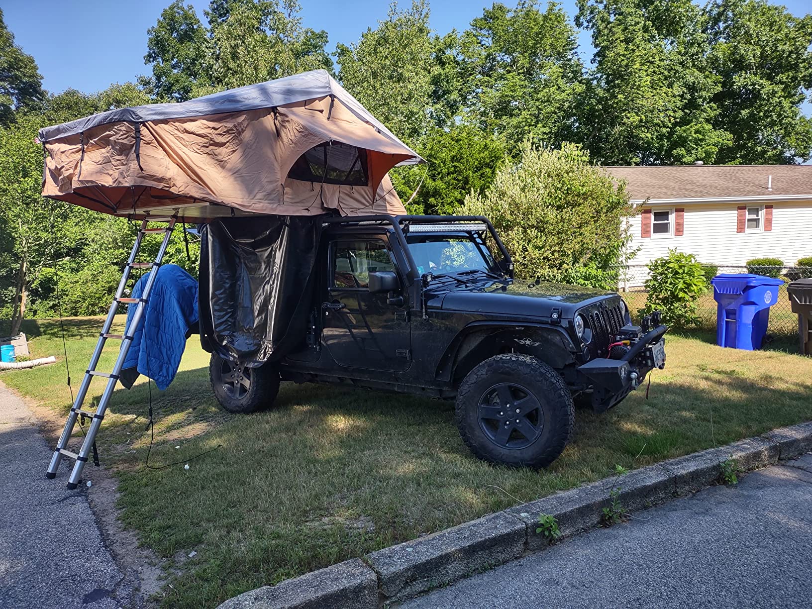 2-3 Person Sunroof Rooftop Tent with Skyline Rainfly and Ladder