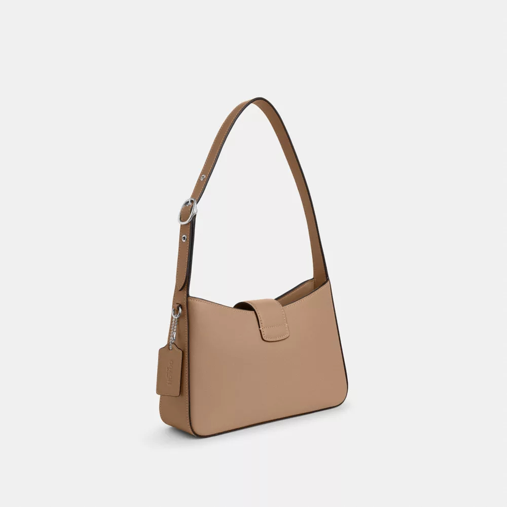 COAthtCH Classic handbags
