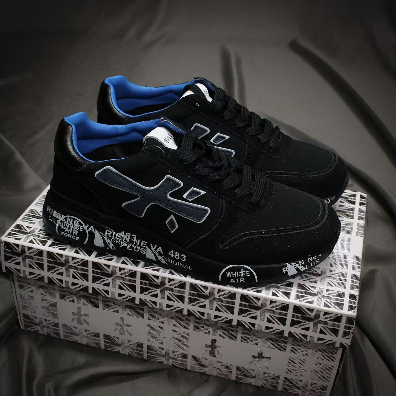 On Lander Trainers