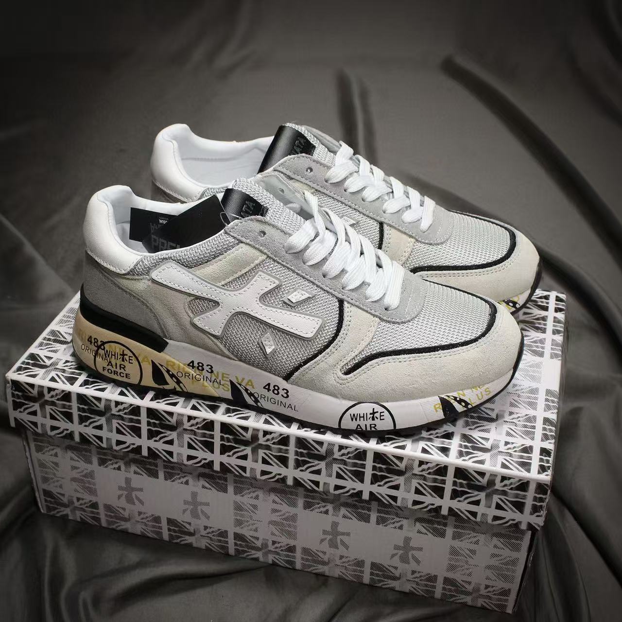 On Lander Trainers