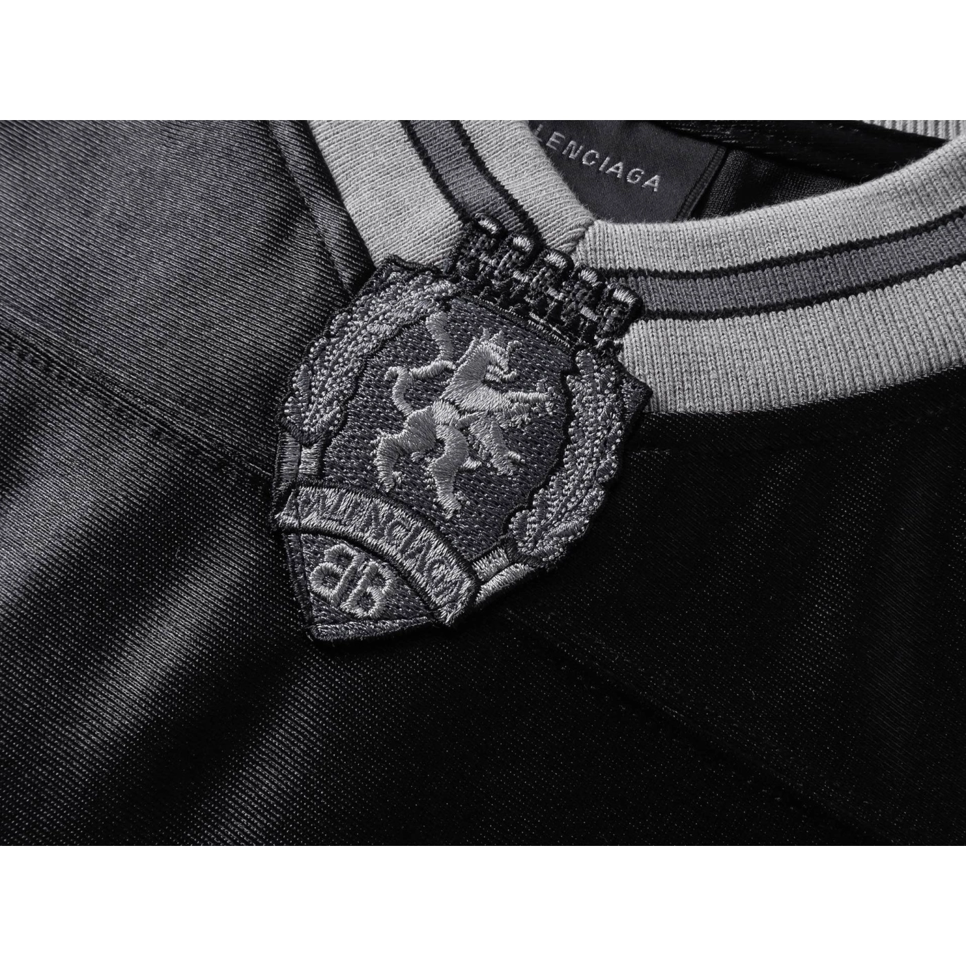 Balenciaga 3B Silhouette Ribbed V-neck Printed T-shirt Black/Blue/Gray