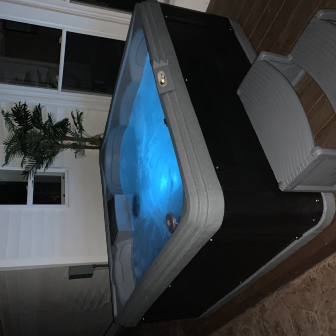 Ohana Spas Soothe LS 6-Person 70 - Jet Square Hot Tub with