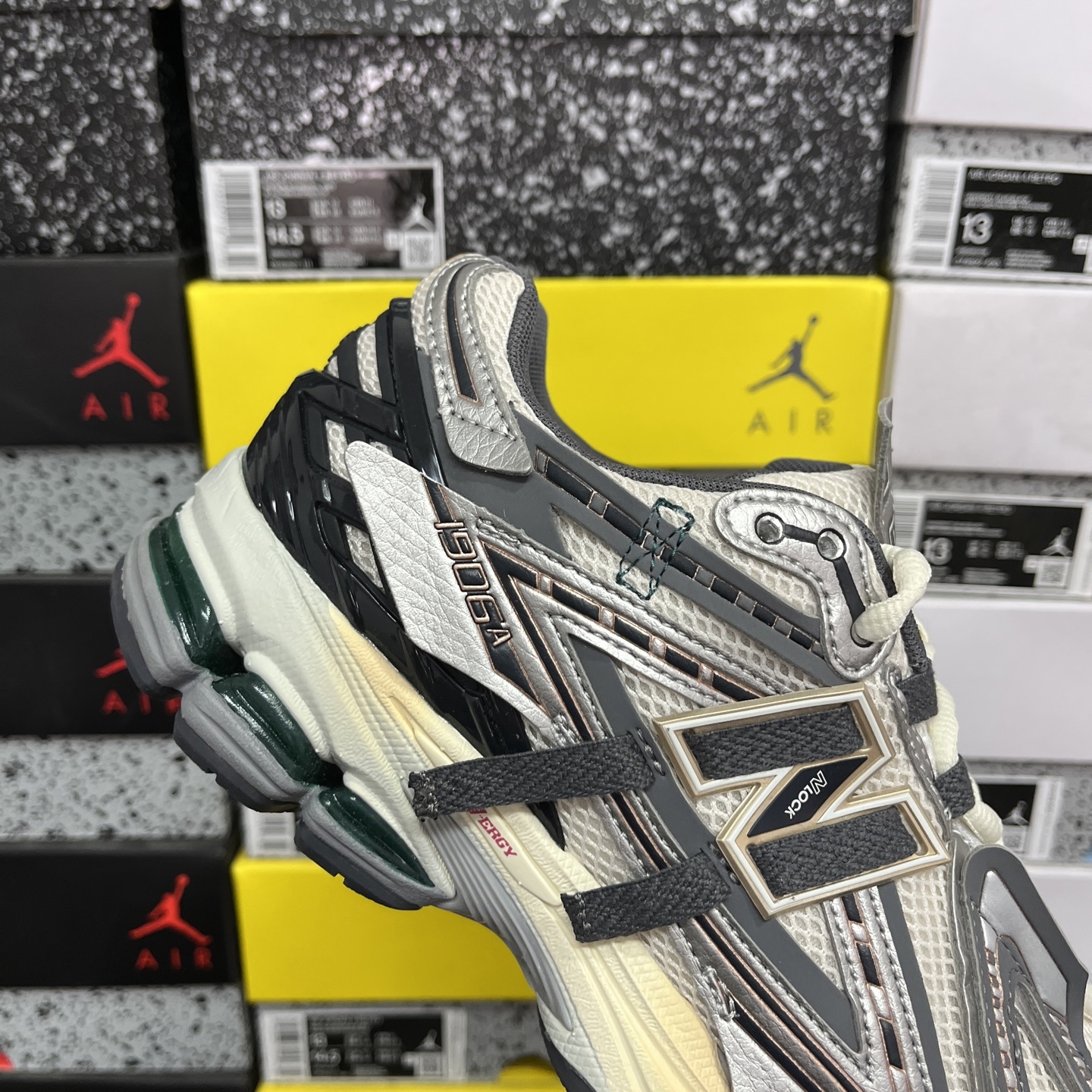 New Balance 1906 Sneakers detail 2