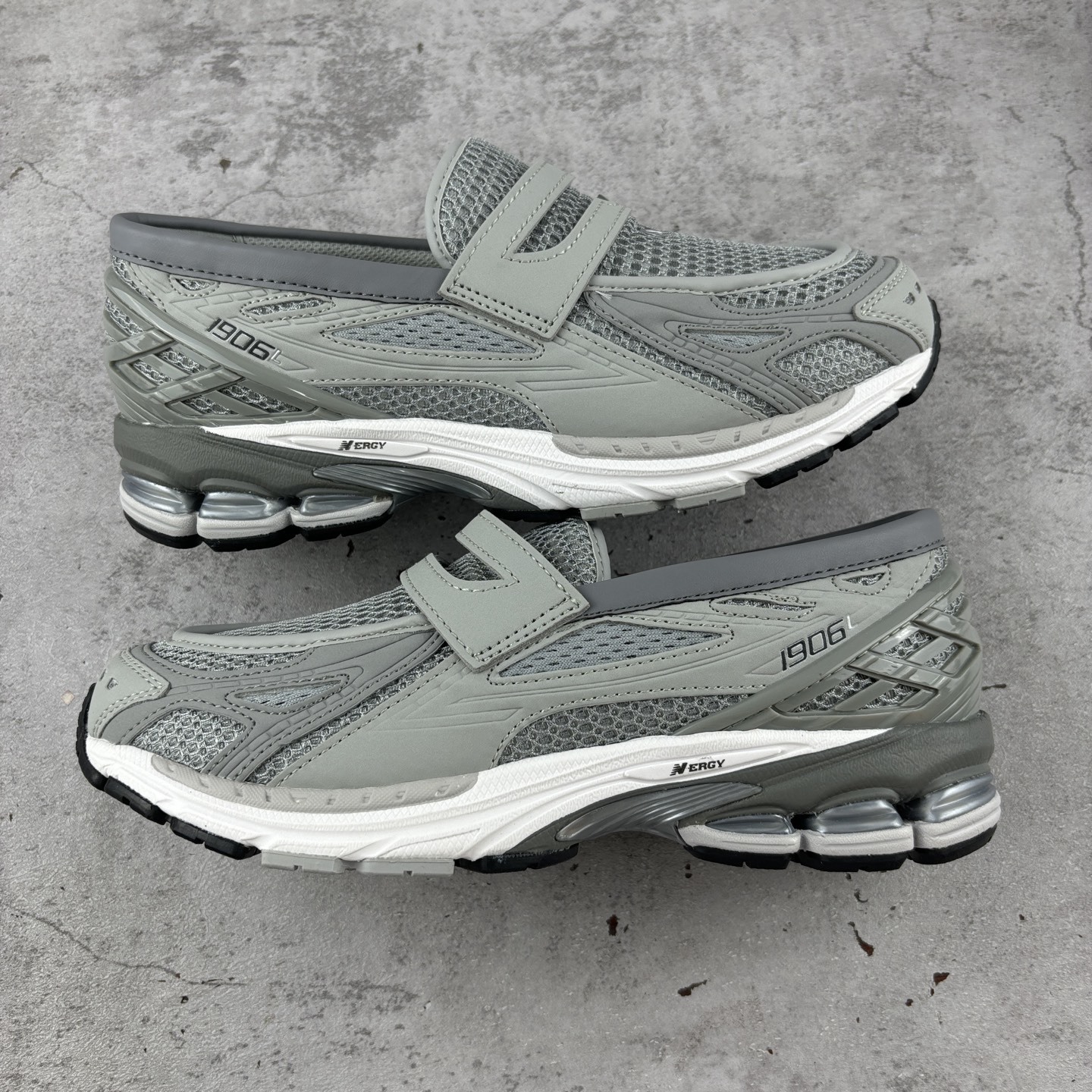 New Balance 1906 Loafer Sneakers detail 3